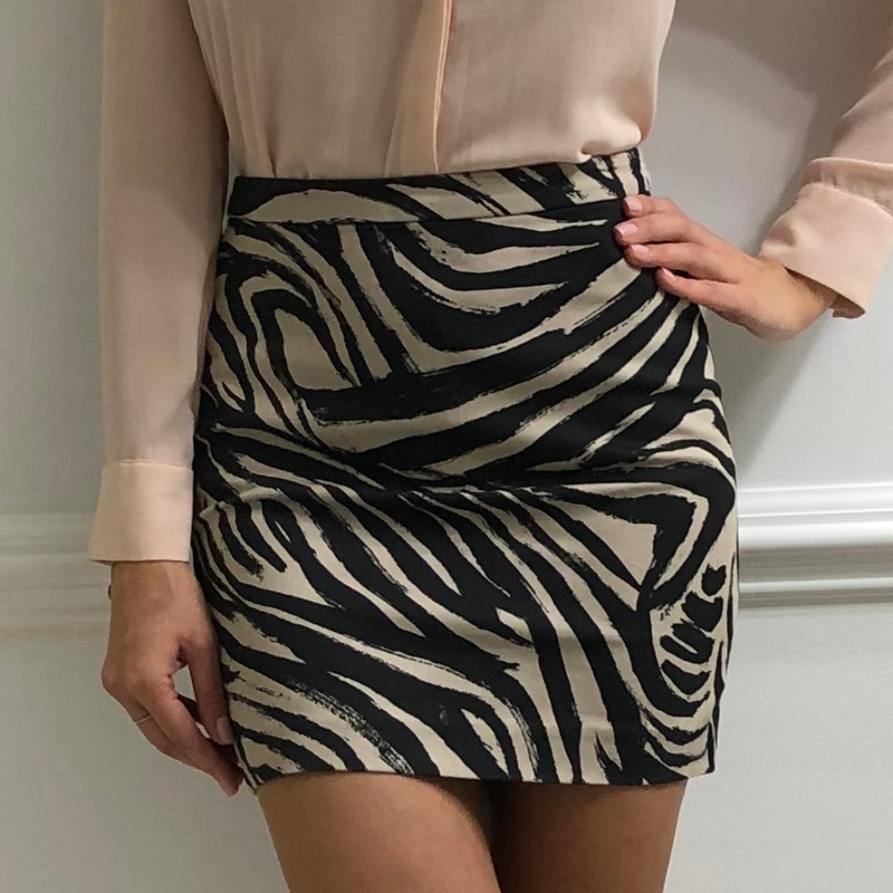 H&M Zebra Print mini skirt - Picture 3 of 7